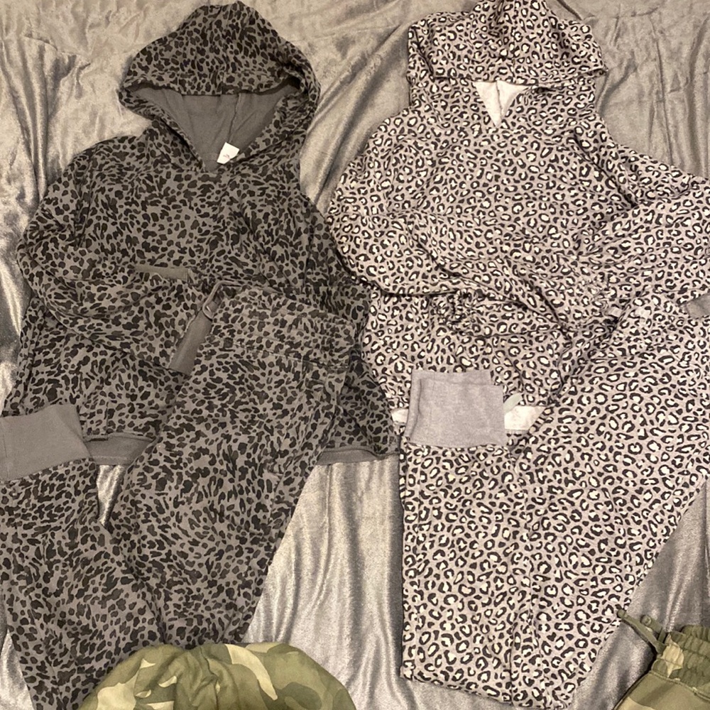 Lot of 3 sweatpants and 3 hoodies from Old Navy. All girls size L (10-12).